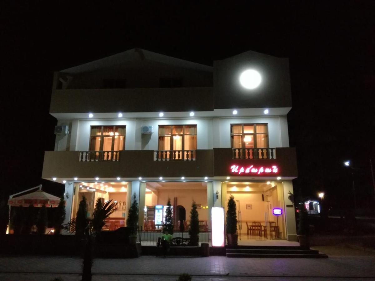 Ruzan Hotel 이제반 외부 사진