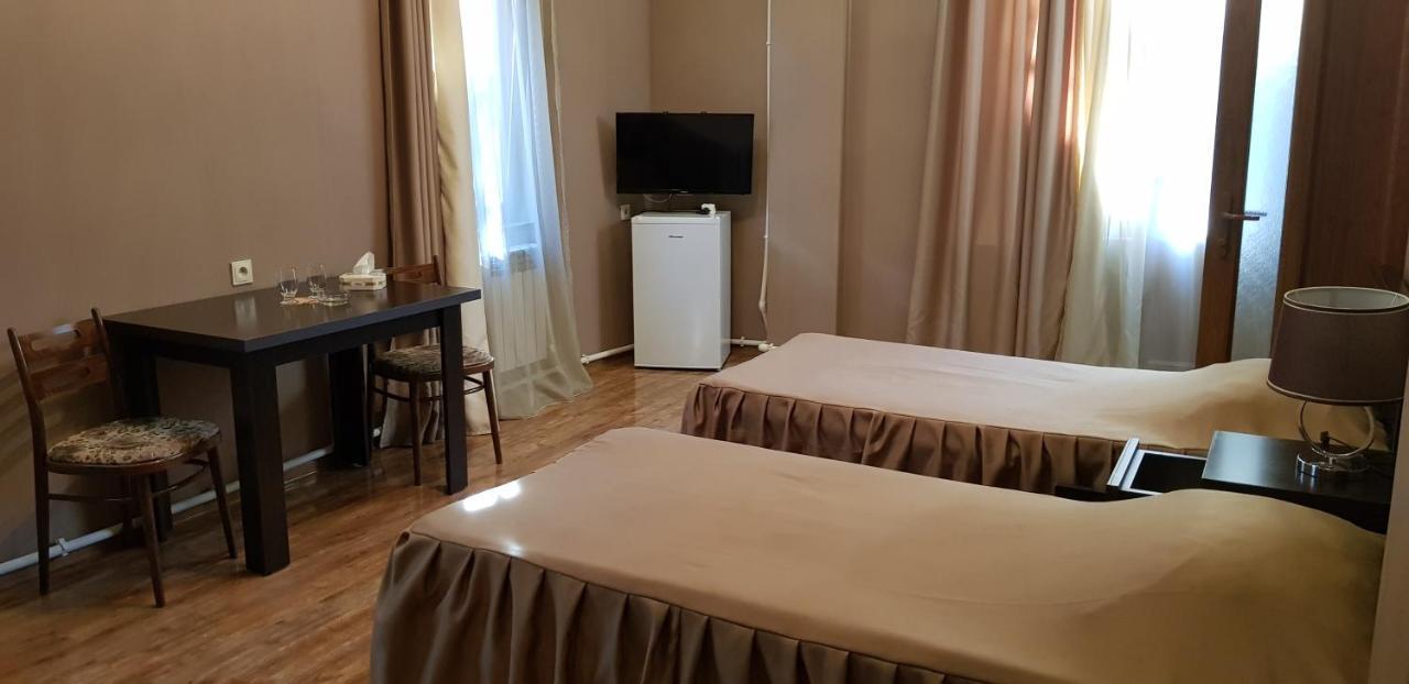Ruzan Hotel 이제반 외부 사진