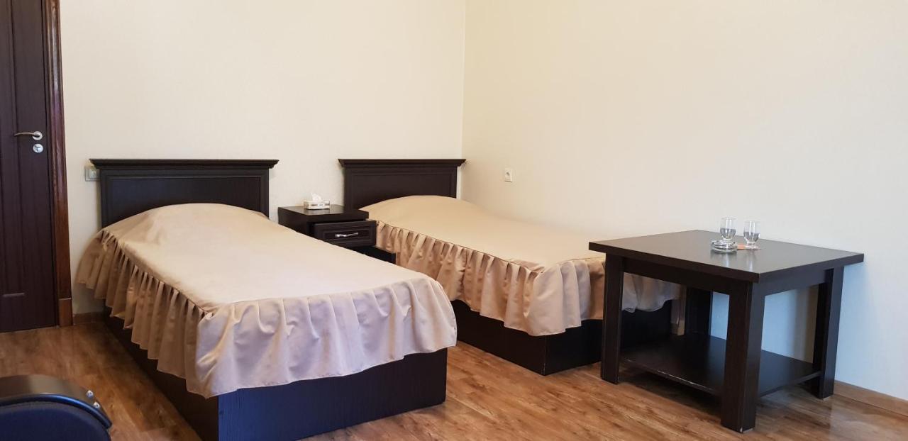Ruzan Hotel 이제반 외부 사진