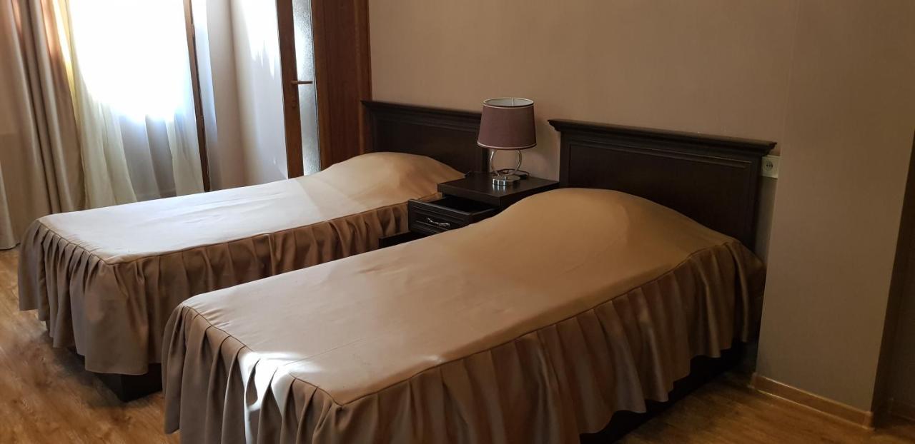Ruzan Hotel 이제반 외부 사진