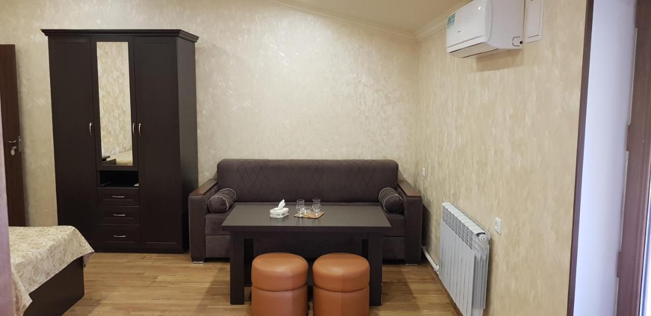 Ruzan Hotel 이제반 외부 사진