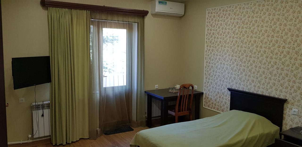 Ruzan Hotel 이제반 외부 사진