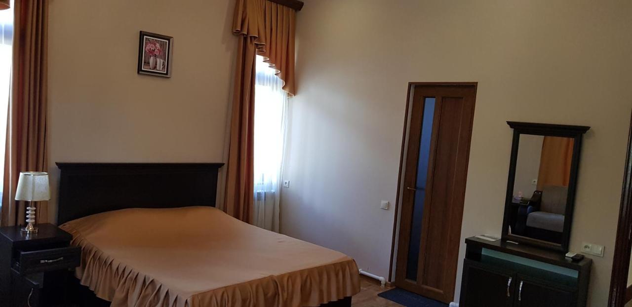 Ruzan Hotel 이제반 외부 사진